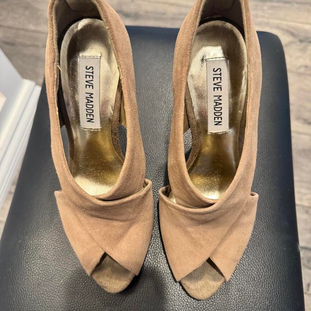 Steve madden tan suede heels